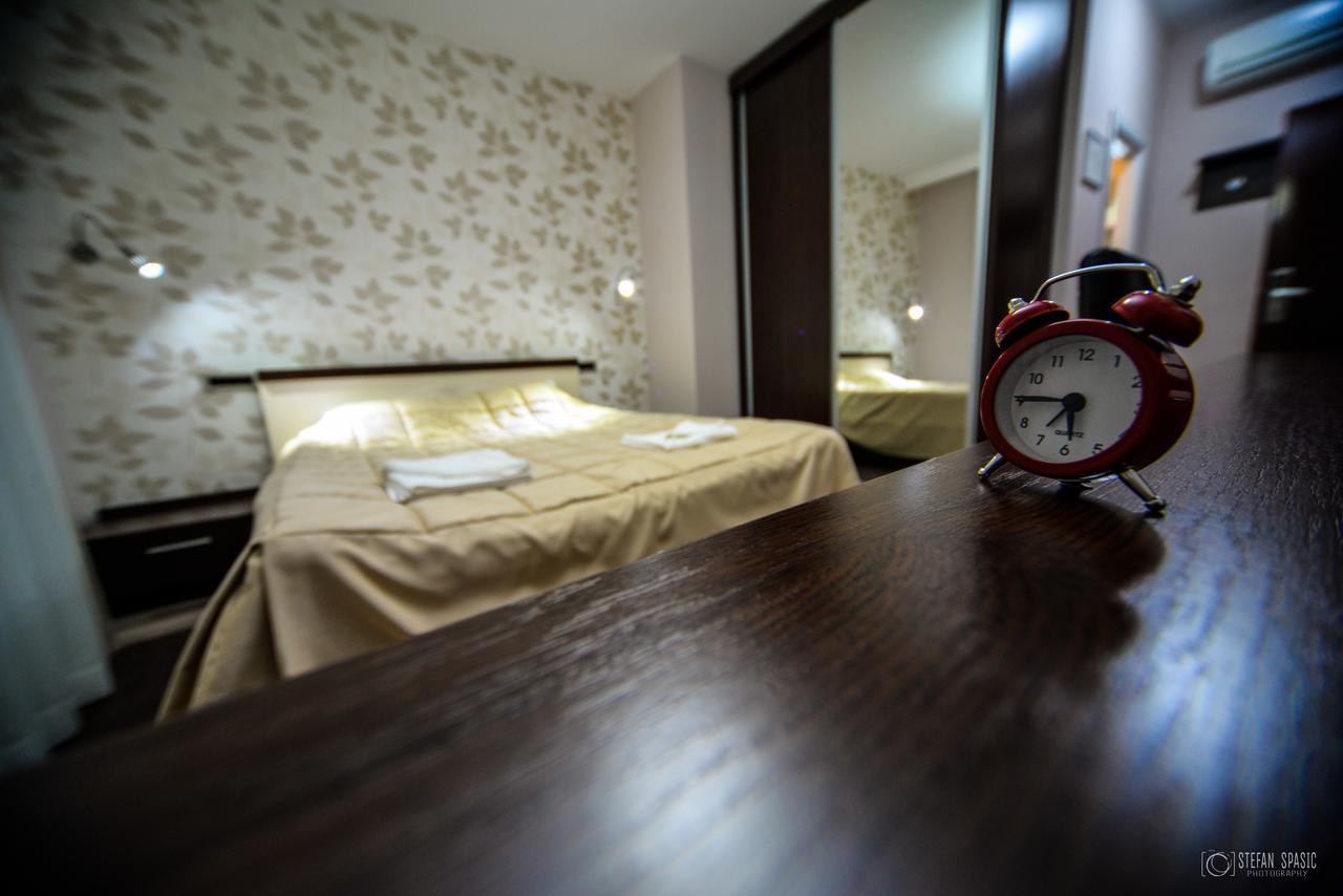 Garni Hotel 018 In Ni Exteriör bild